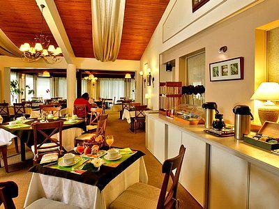 Hotel Au Relais Des Lilas Parthenay Zewnętrze zdjęcie