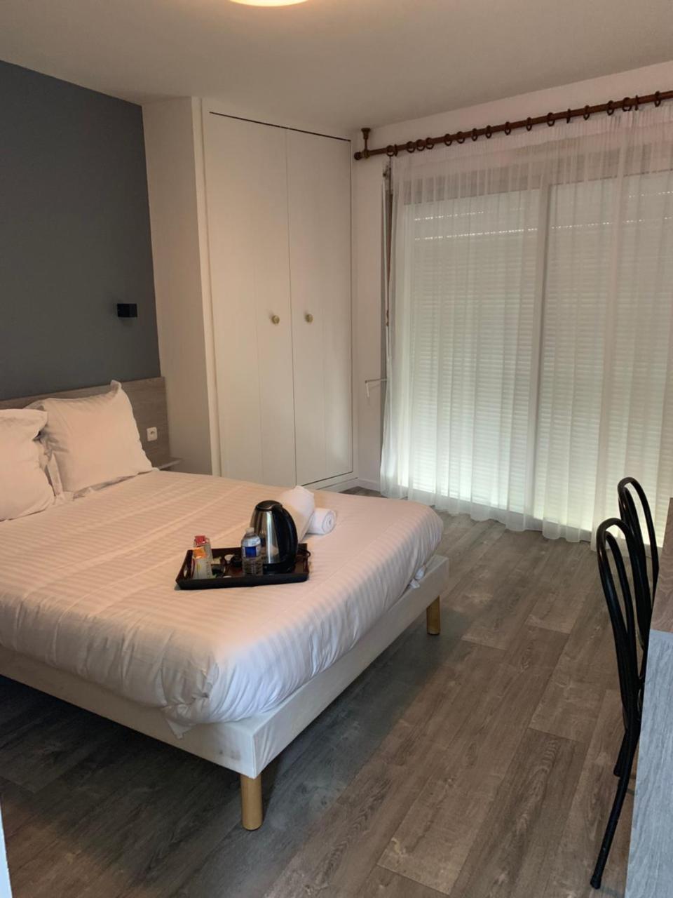 Hotel Au Relais Des Lilas Parthenay Zewnętrze zdjęcie