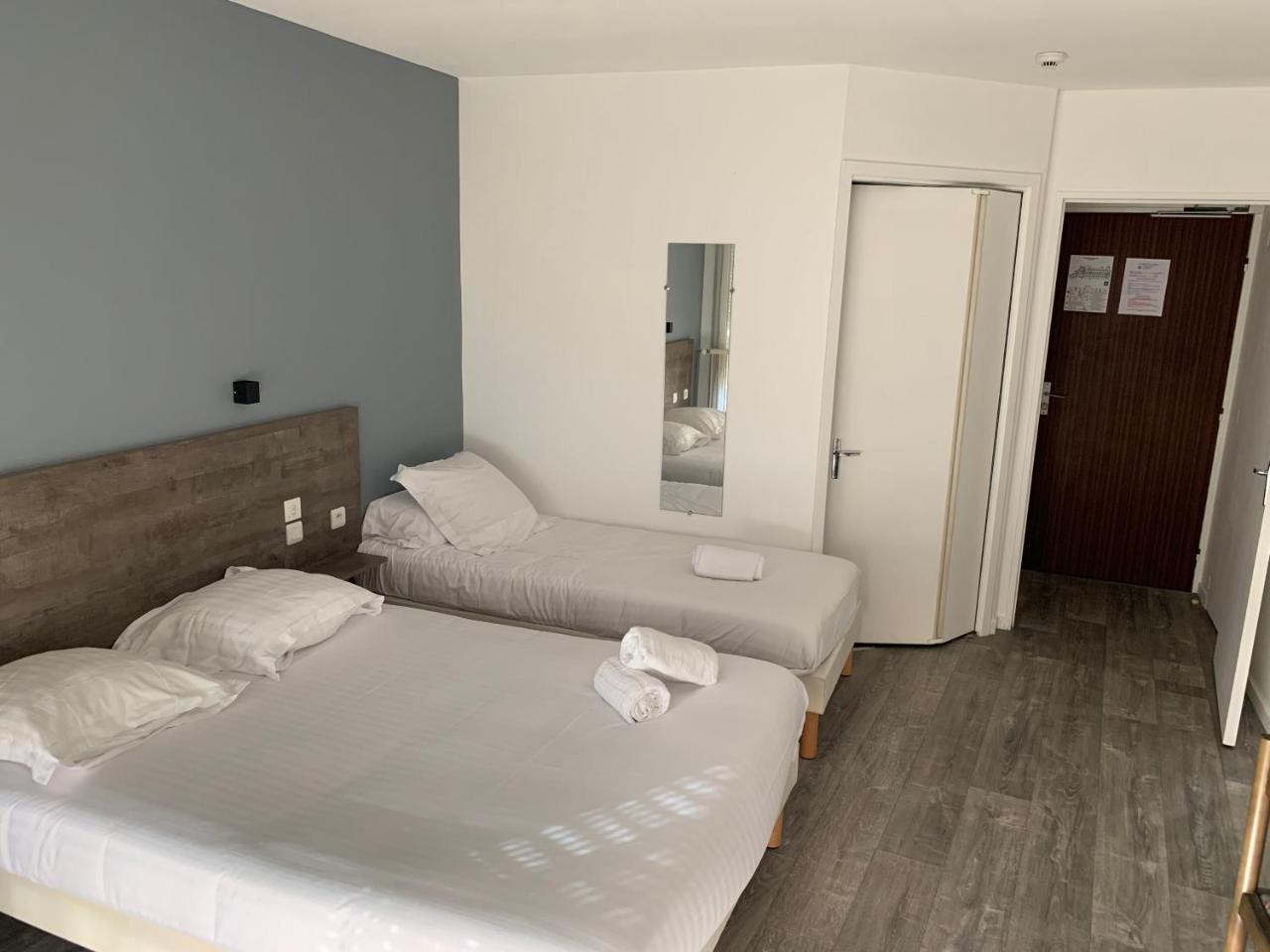Hotel Au Relais Des Lilas Parthenay Zewnętrze zdjęcie