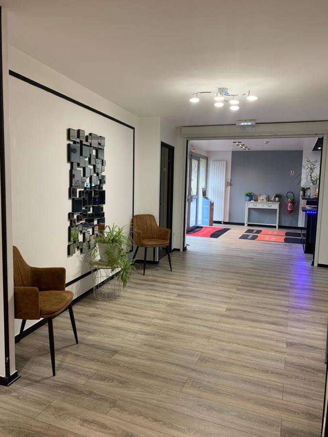 Hotel Au Relais Des Lilas Parthenay Zewnętrze zdjęcie